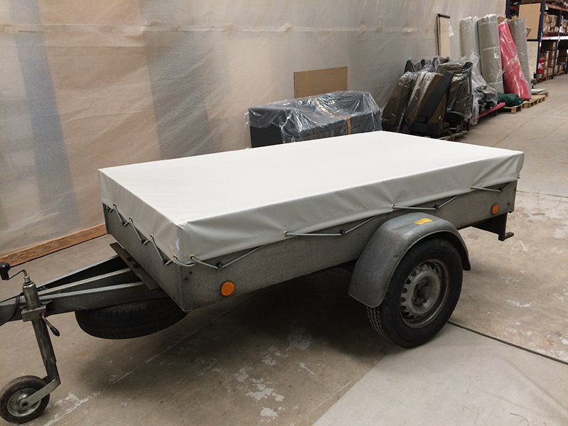 Bâche de remorque sur mesure